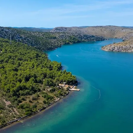 L'aron Villa
